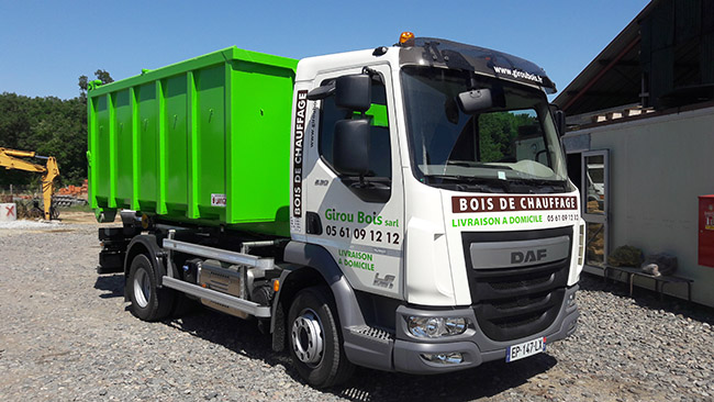 Camion de livraison Girou Bois